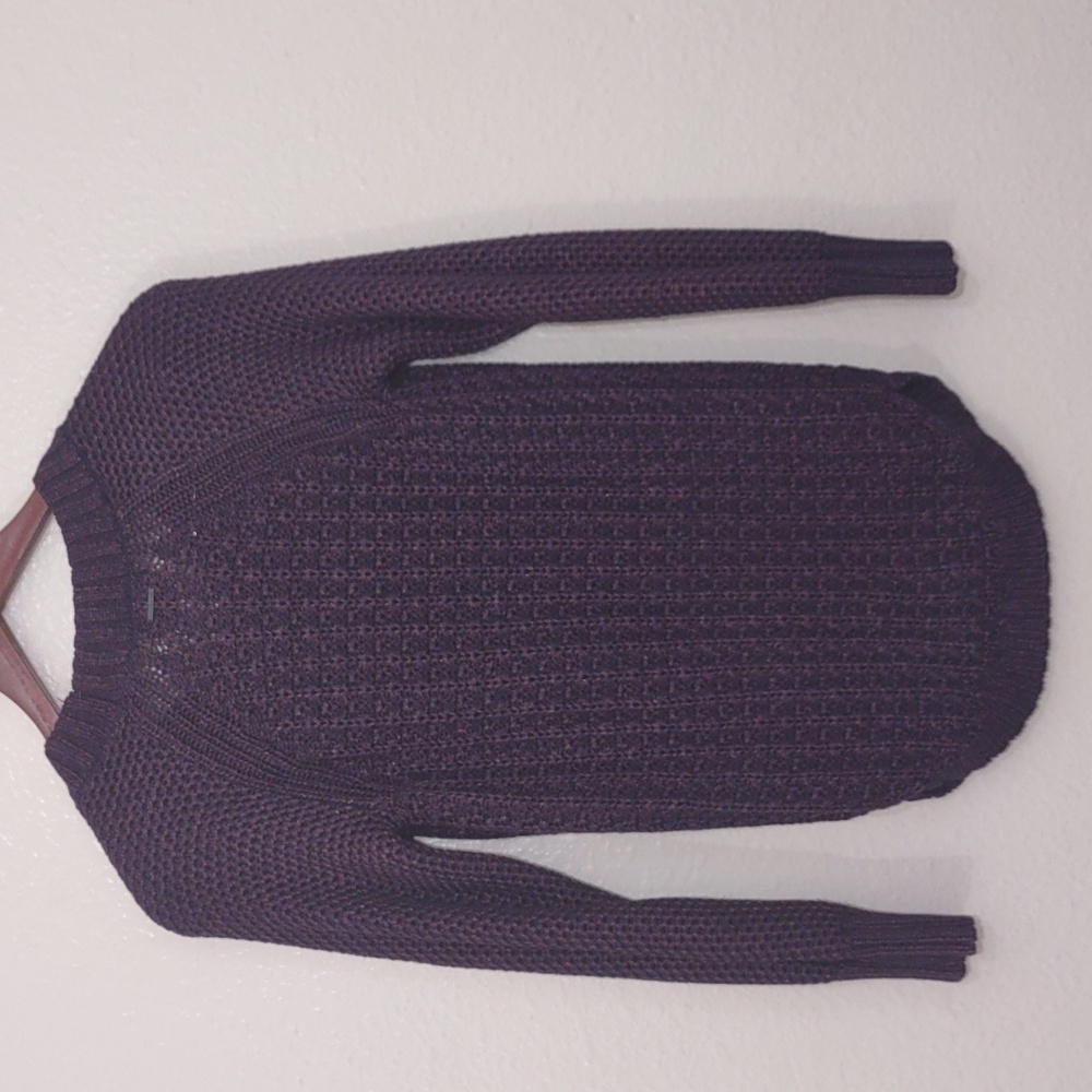 SLIGHTLY USED CALVIN KLEIN JEANS KNIT PURPLE SWEATER SIZE SMALL - Picture 9 of 10